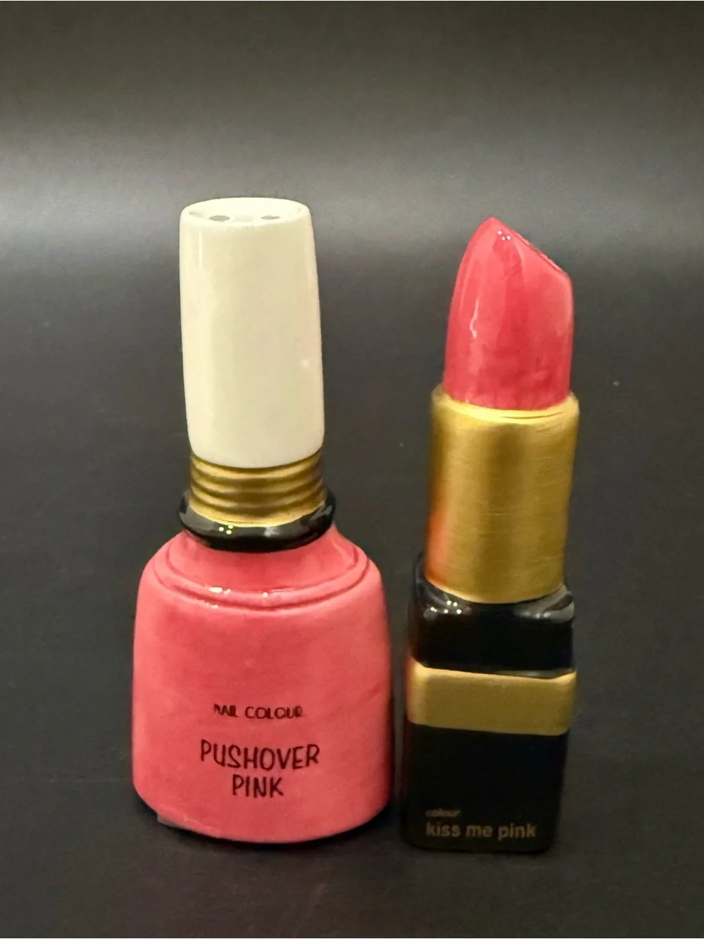 Rare SILVESTRI Ceramic Nail Polish and Lipstick 3.5” Salt and Pepper Shakers Set
